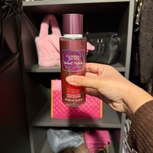 2/$25 victoria’s secret velvet petals candied 💕